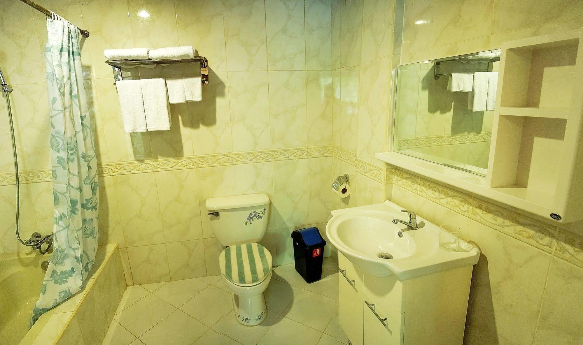 Blue Garden Resort Мактан Екстериор снимка