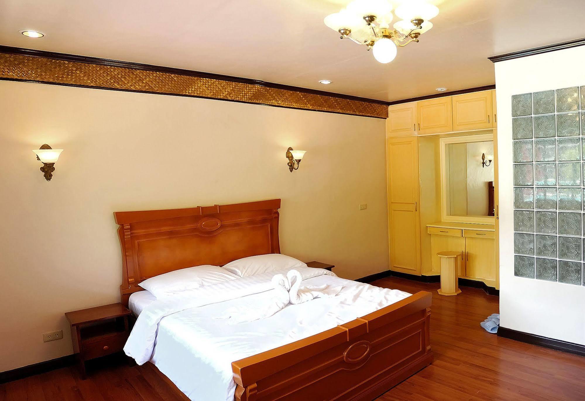 Blue Garden Resort Мактан Екстериор снимка